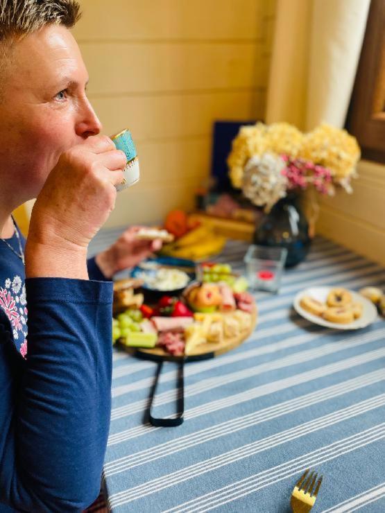 Glamour Maringotka V Np Ceske Svycarsko U Mluvicich Kamenu Stare Krecany Exteriör bild